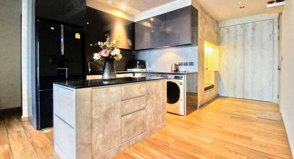 Condo en alquiler y en venta de 2 habitaciones en Watthana, Bangkok