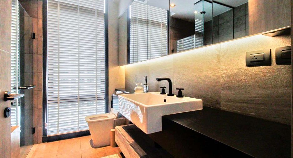 Condo en alquiler y en venta de 2 habitaciones en Watthana, Bangkok