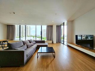 For rent 4 bedrooms condo in Khlong Toei, Bangkok