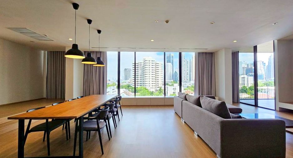 For rent 4 bedrooms condo in Khlong Toei, Bangkok