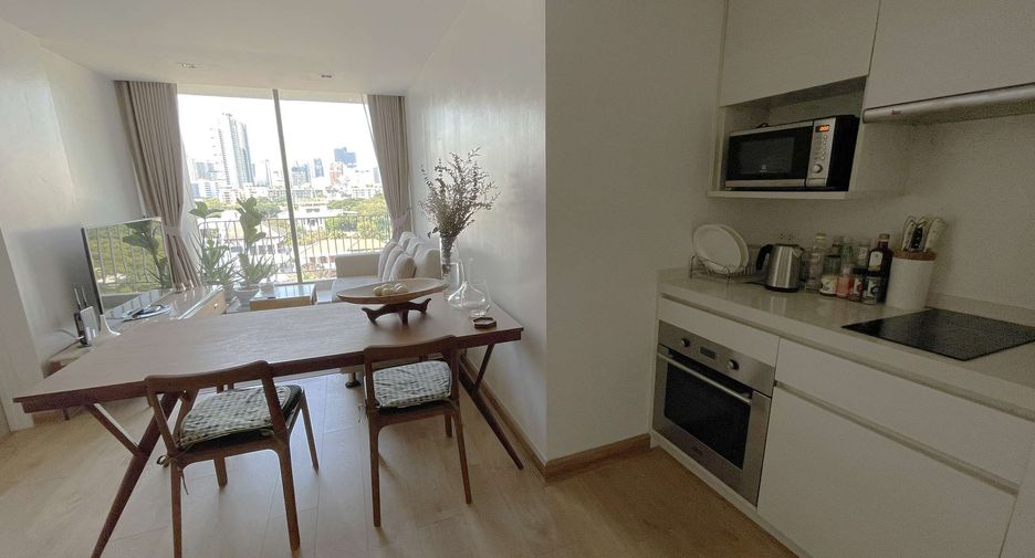 For rent and for sale 1 bed condo in Watthana, Bangkok