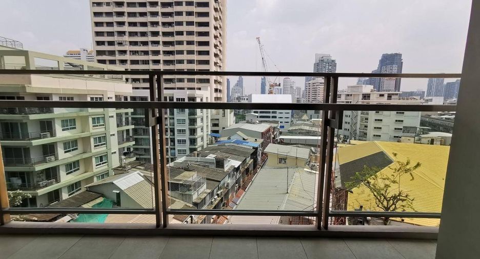 For rent 2 bedrooms condo in Khlong Toei, Bangkok