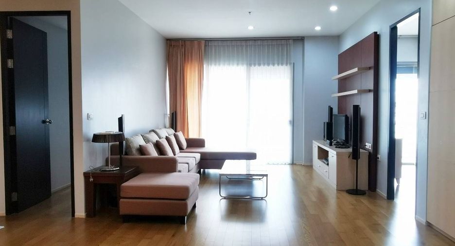 For rent 2 bedrooms condo in Khlong Toei, Bangkok