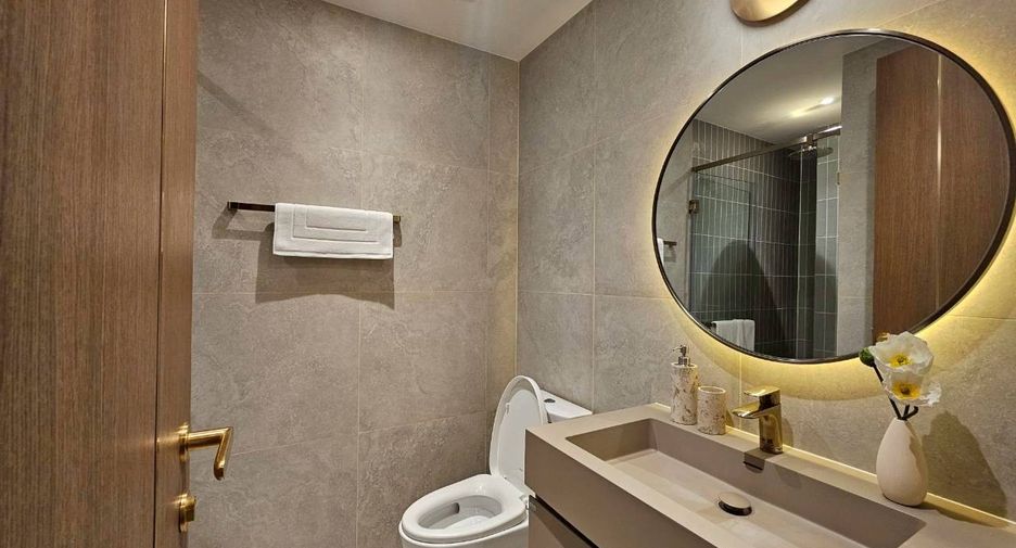 For rent 2 bedrooms condo in Khlong Toei, Bangkok
