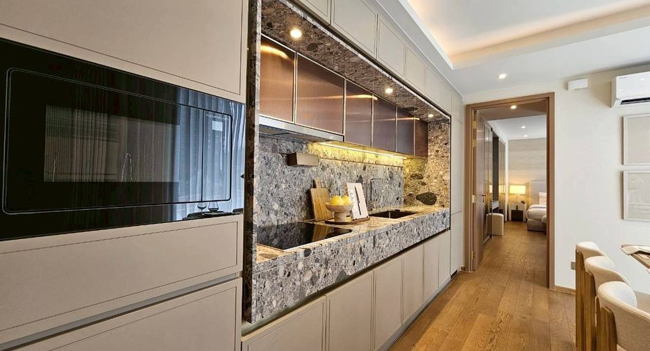 For rent 2 bedrooms condo in Khlong Toei, Bangkok