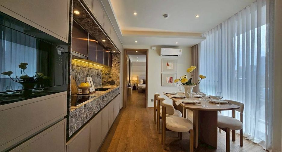 For rent 2 bedrooms condo in Khlong Toei, Bangkok