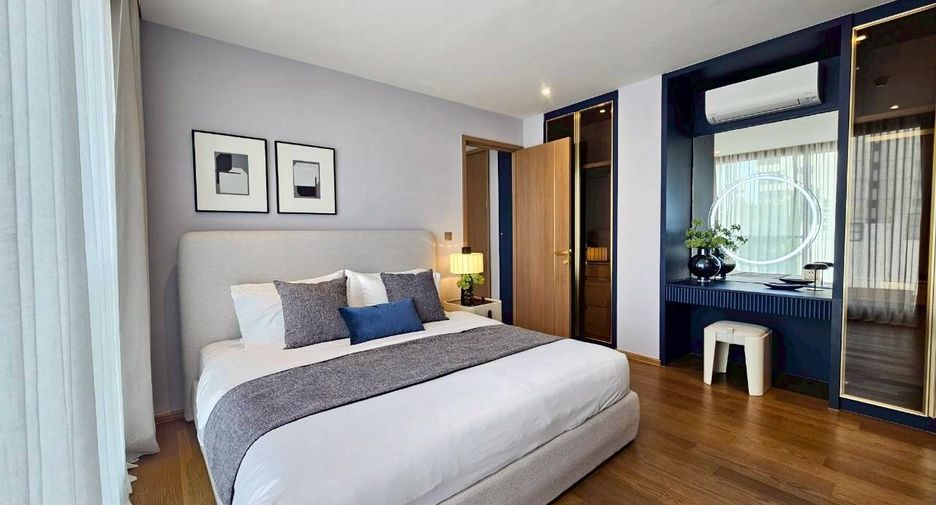 For rent 3 bedrooms condo in Khlong Toei, Bangkok