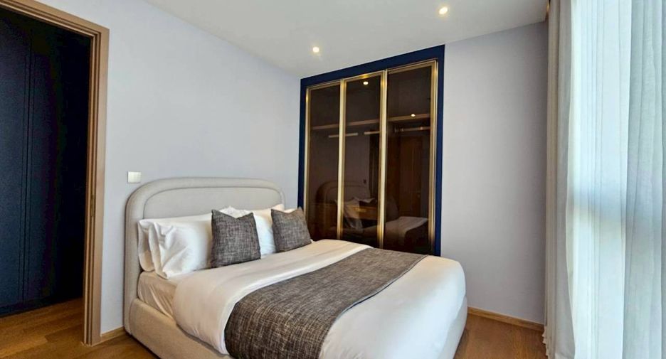 For rent 3 bedrooms condo in Khlong Toei, Bangkok