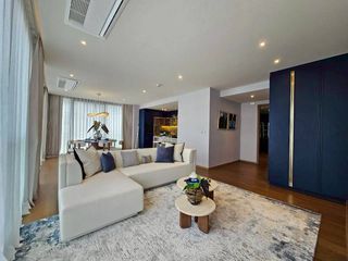 For rent 3 bedrooms condo in Khlong Toei, Bangkok