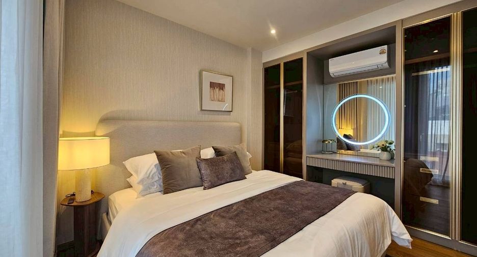 For rent 2 bedrooms condo in Khlong Toei, Bangkok