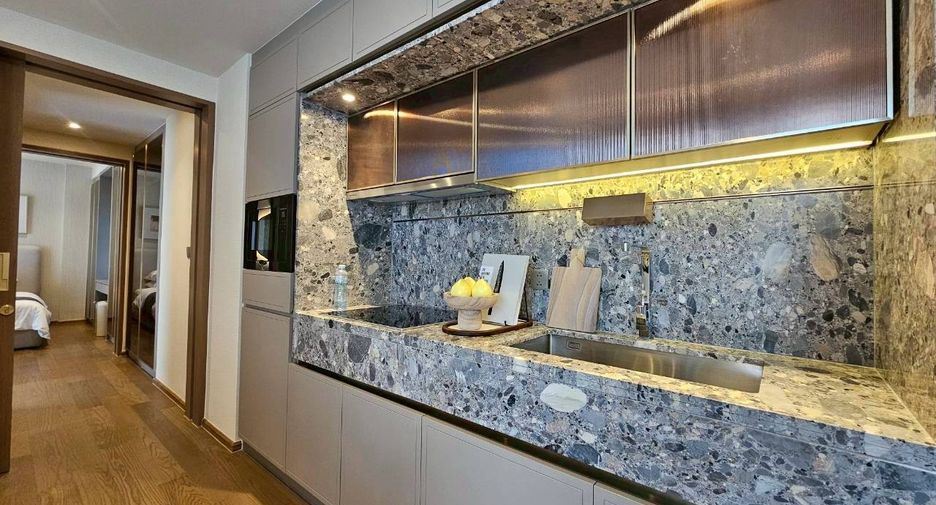 For rent 2 bedrooms condo in Khlong Toei, Bangkok