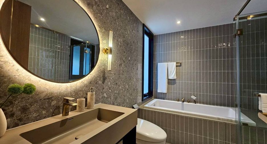 For rent 2 bedrooms condo in Khlong Toei, Bangkok