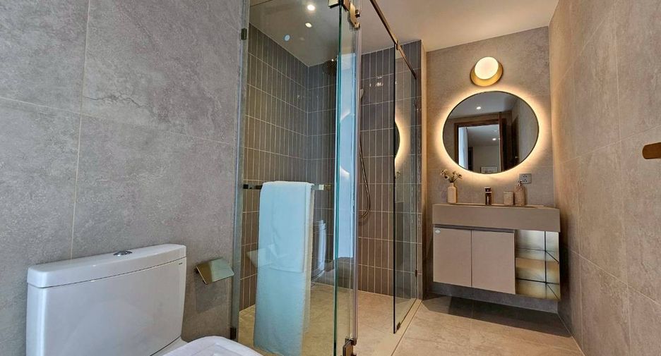 For rent 2 bedrooms condo in Khlong Toei, Bangkok