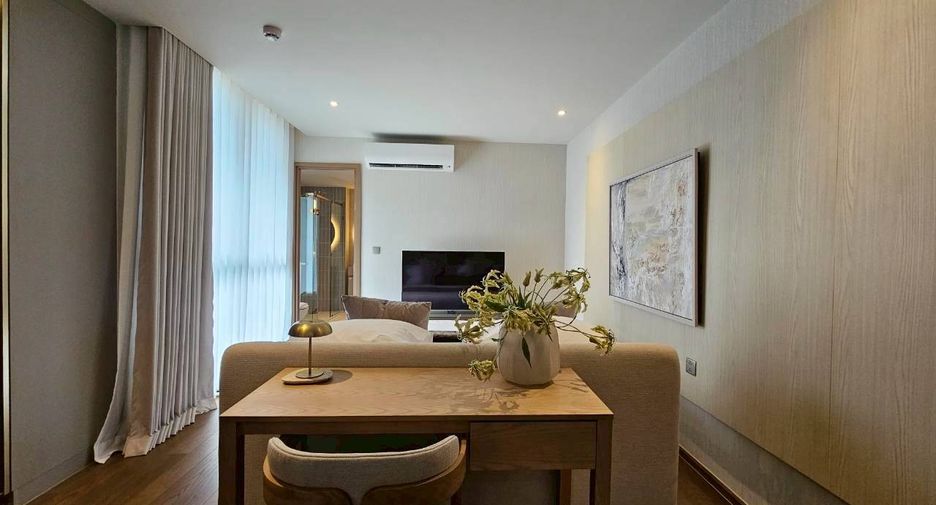 For rent 2 bedrooms condo in Khlong Toei, Bangkok