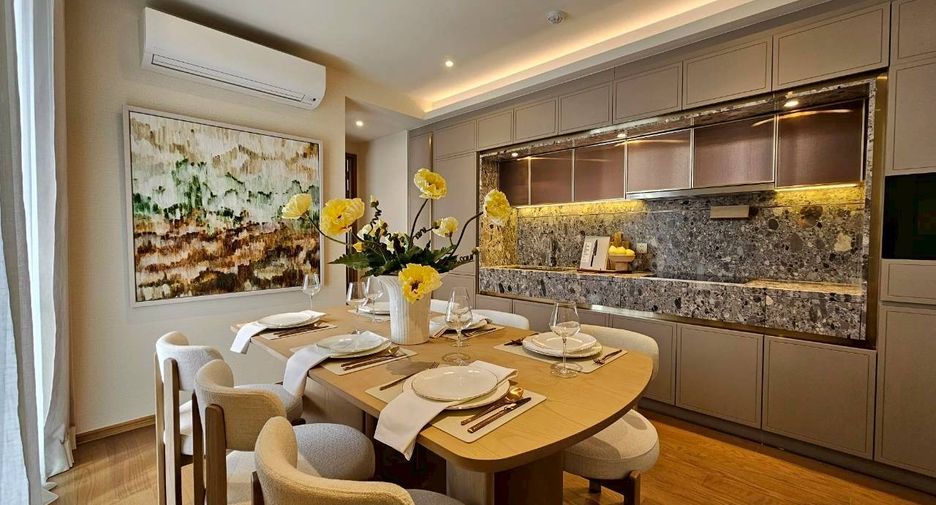 For rent 2 bedrooms condo in Khlong Toei, Bangkok