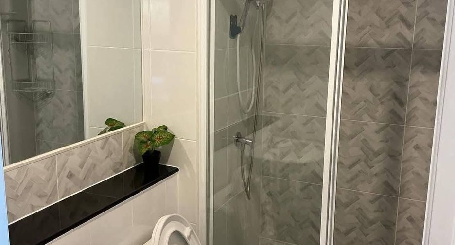 Condo en alquiler de 1 habitaciones en Bang Na, Bangkok