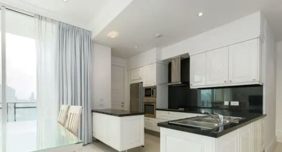 Condo en alquiler de 2 habitaciones en Watthana, Bangkok