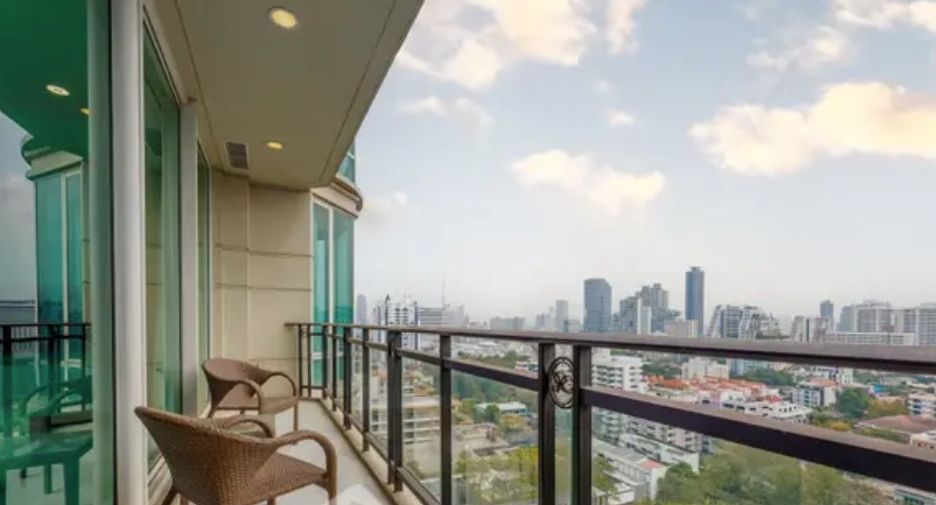 Condo en alquiler de 2 habitaciones en Watthana, Bangkok