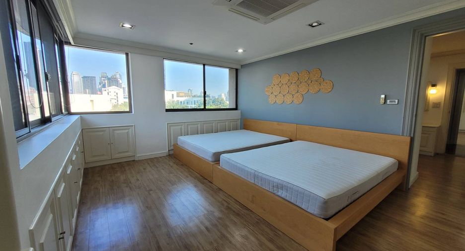Wohnung zur Miete mit 3 Zimmer in Khlong Toei, Bangkok