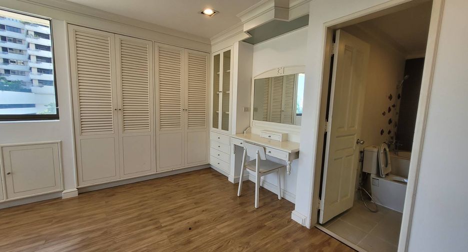 Wohnung zur Miete mit 3 Zimmer in Khlong Toei, Bangkok