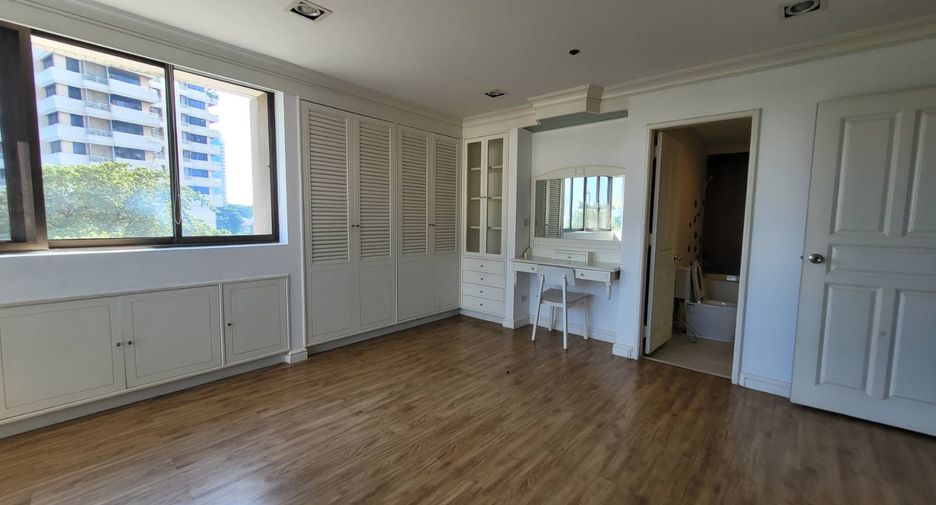 Wohnung zur Miete mit 3 Zimmer in Khlong Toei, Bangkok