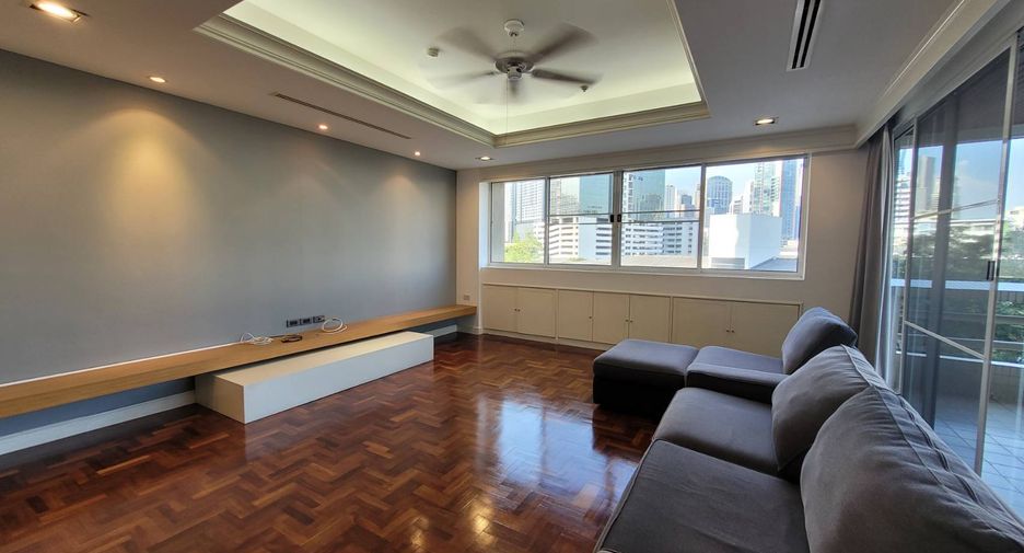 Wohnung zur Miete mit 3 Zimmer in Khlong Toei, Bangkok