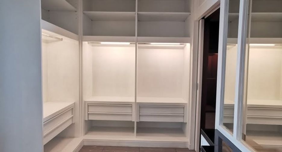 出租 5 卧室 公寓 在 Pathum Wan, 曼谷
