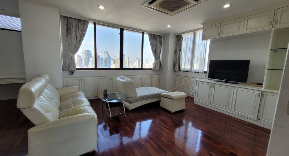 For rent 3 bedrooms condo in Khlong Toei, Bangkok