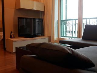 For rent 2 bedrooms condo in Pathum Wan, Bangkok