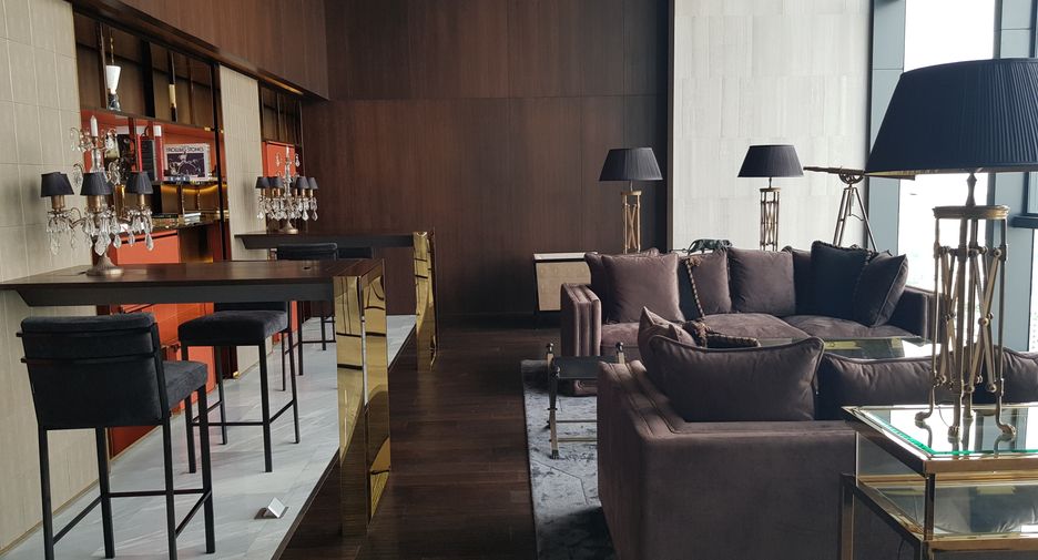 For rent 3 bedrooms condo in Khlong Toei, Bangkok