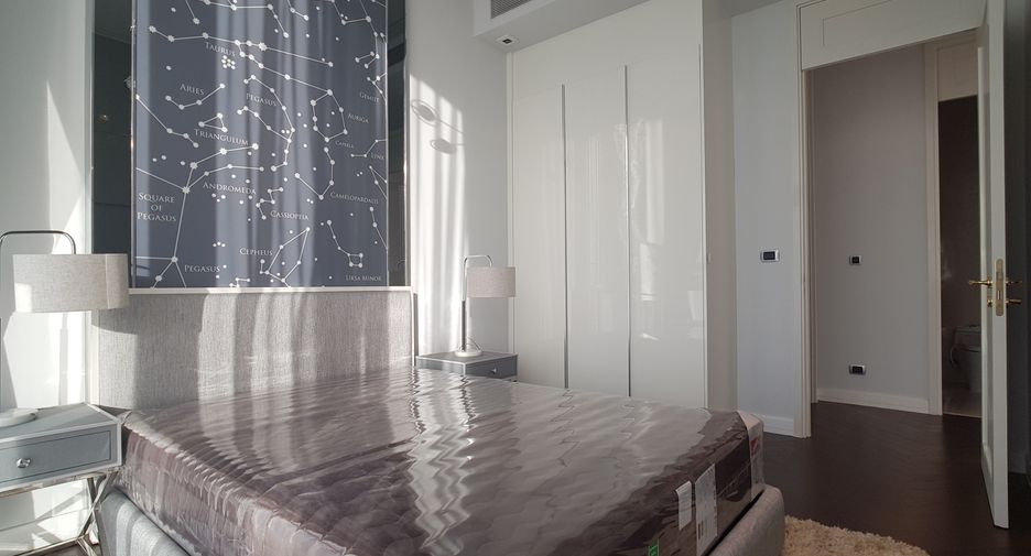 For rent 3 bedrooms condo in Khlong Toei, Bangkok
