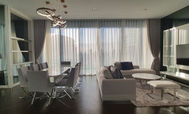 For rent 3 bedrooms condo in Khlong Toei, Bangkok