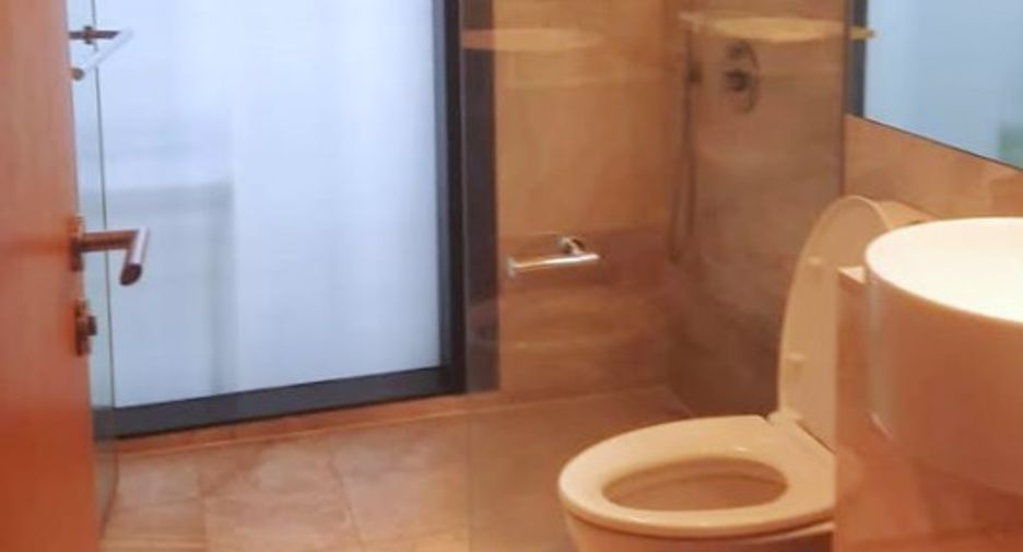 For rent 3 bedrooms condo in Sathon, Bangkok