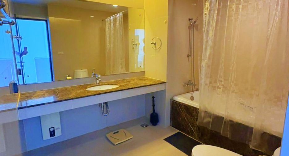 Condo en alquiler de 2 habitaciones en Watthana, Bangkok