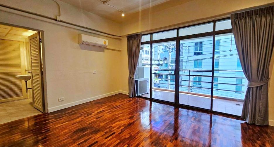 For rent 3 ベッドルーム condo in Watthana, Bangkok