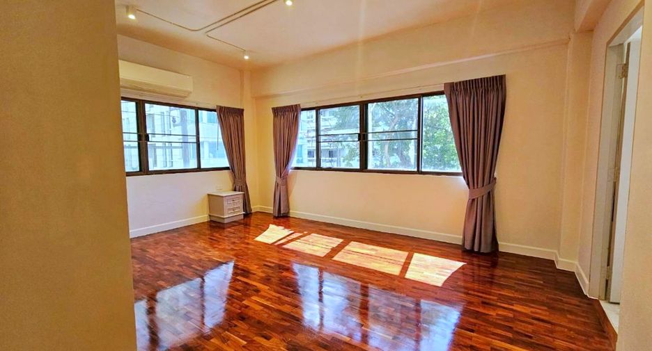 For rent 3 ベッドルーム condo in Watthana, Bangkok