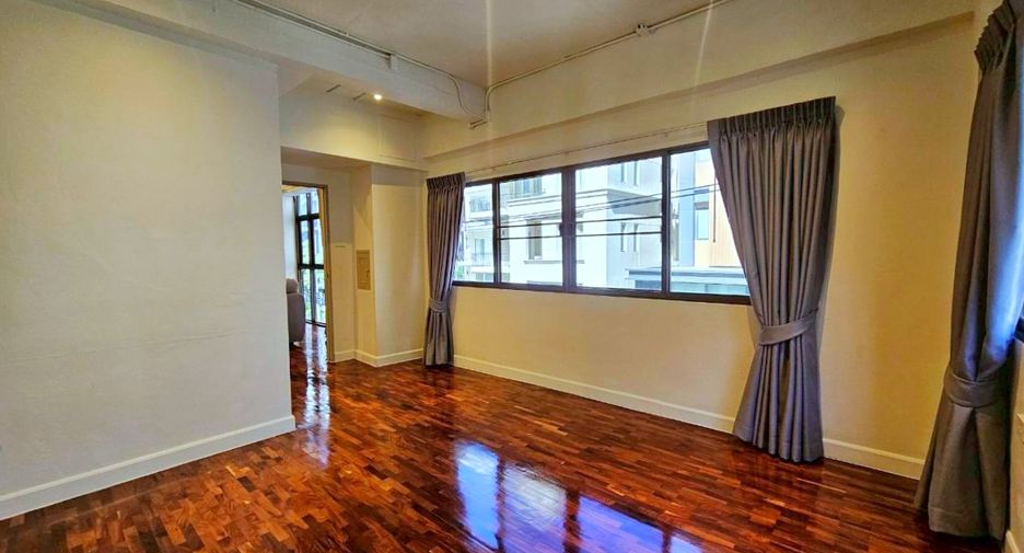 For rent 3 ベッドルーム condo in Watthana, Bangkok