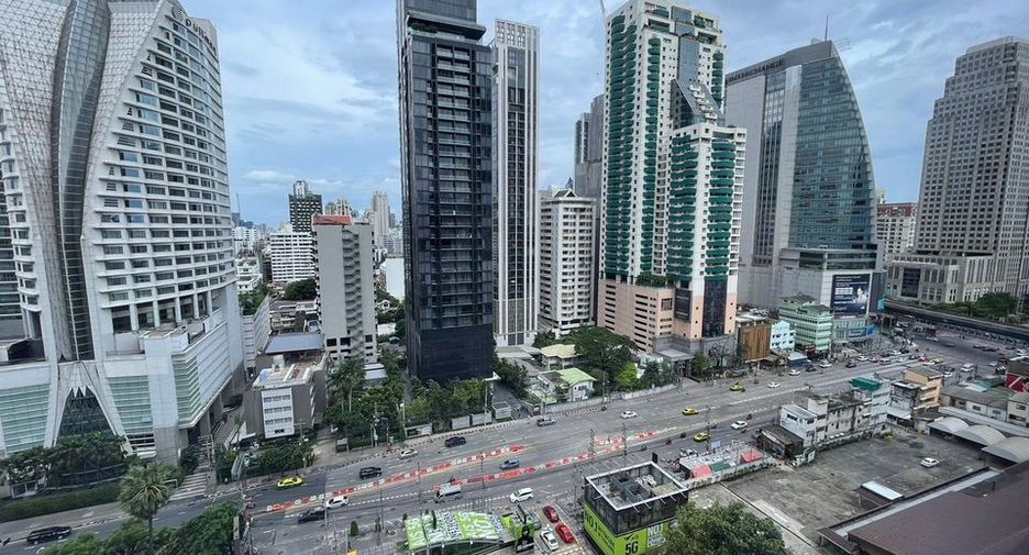 For rent and for sale 2 bedrooms condo in Khlong Toei, Bangkok