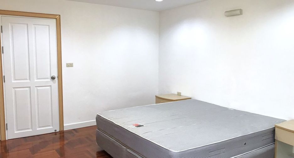 Condo en alquiler de 3 habitaciones en Watthana, Bangkok