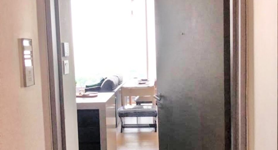 Condo en alquiler de 1 habitaciones en Sathon, Bangkok