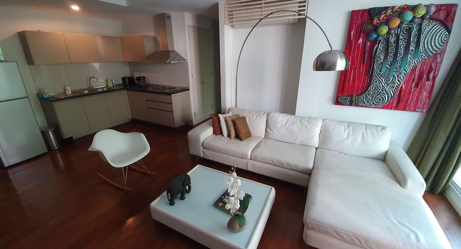 For rent 2 bedrooms condo in Khlong Toei, Bangkok