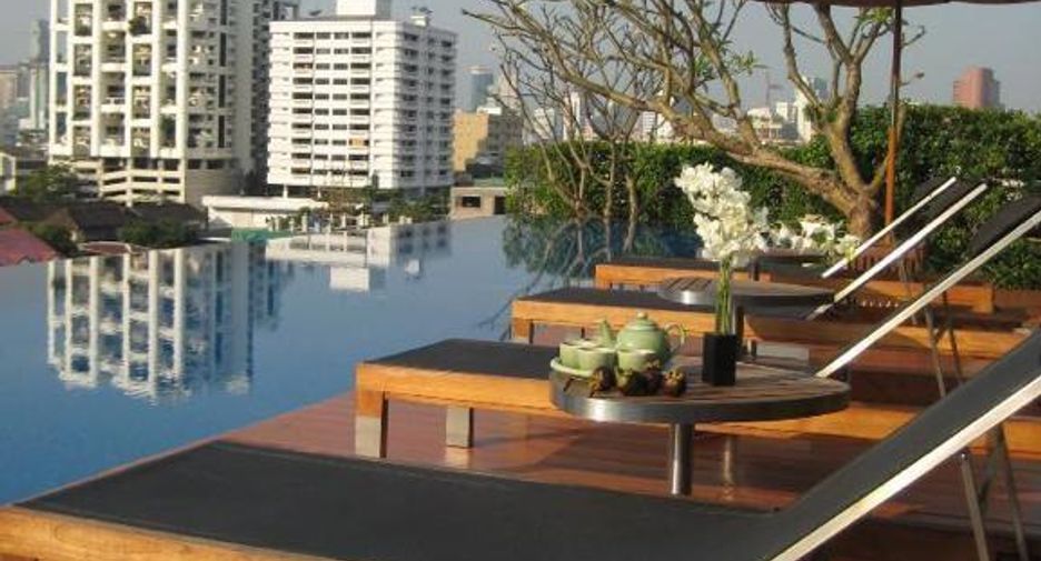 For rent 2 bedrooms condo in Khlong Toei, Bangkok