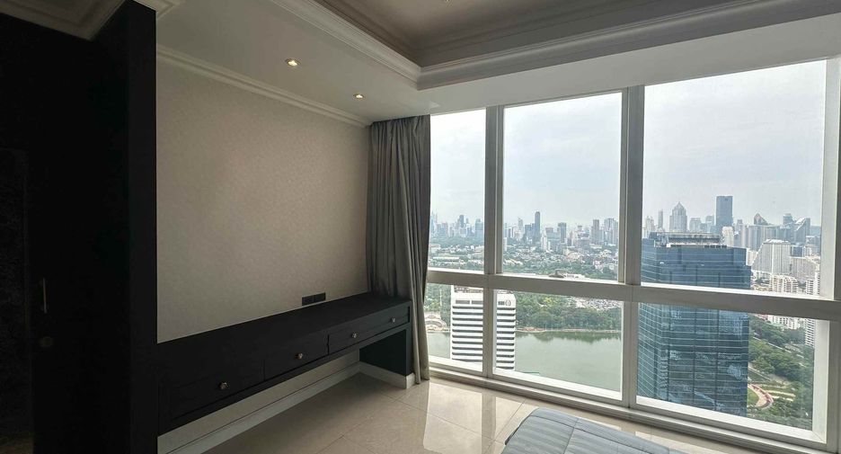 À louer et à vendre 3 chambres condo à Khlong Toei, Bangkok