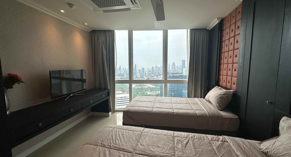 À louer et à vendre 3 chambres condo à Khlong Toei, Bangkok