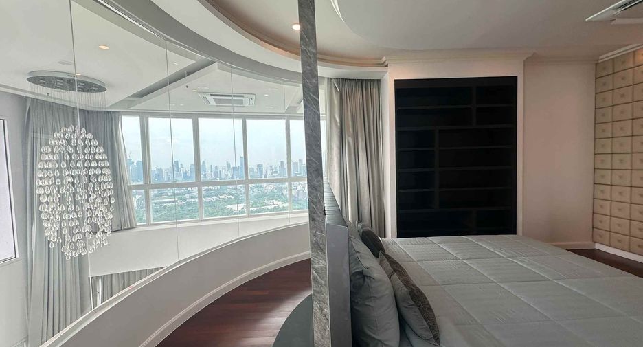 À louer et à vendre 3 chambres condo à Khlong Toei, Bangkok