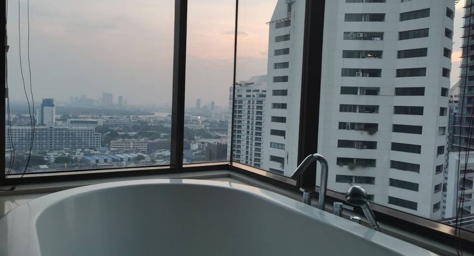 Wohnung zur Miete und zum Kauf mit 3 Zimmer in Khlong Toei, Bangkok