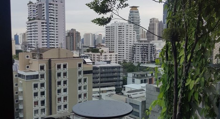 For rent 3 bedrooms condo in Watthana, Bangkok