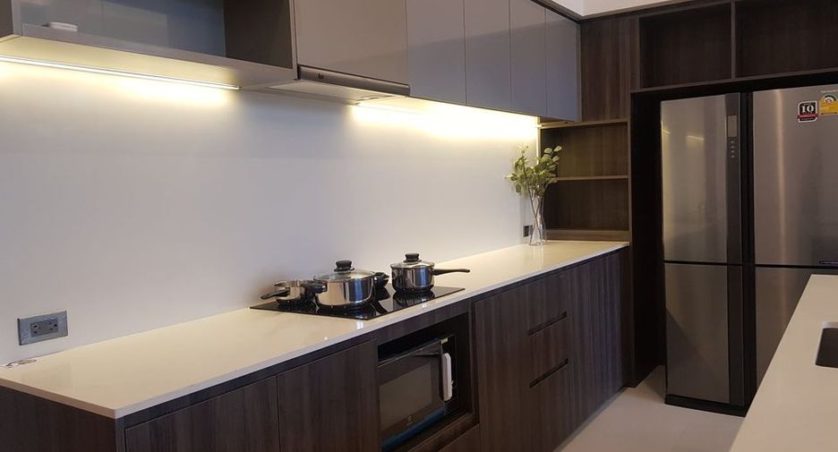 For rent 3 bedrooms condo in Watthana, Bangkok