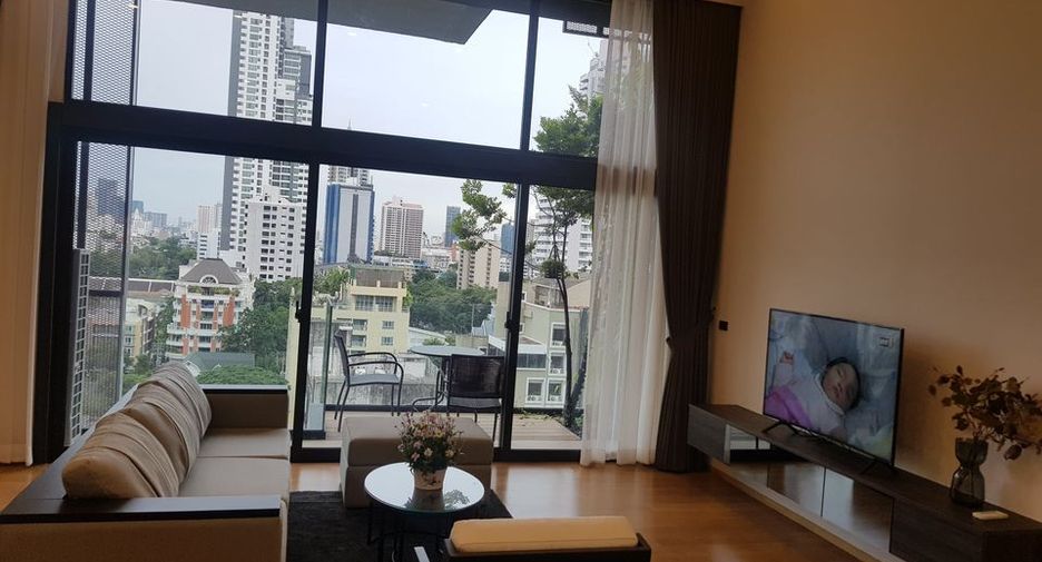For rent 3 bedrooms condo in Watthana, Bangkok