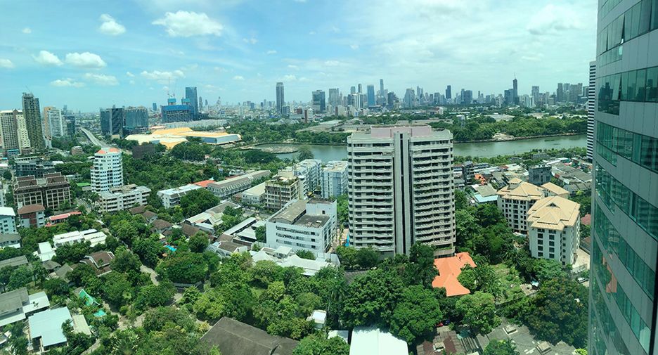 À louer 3 chambres condo à Khlong Toei, Bangkok